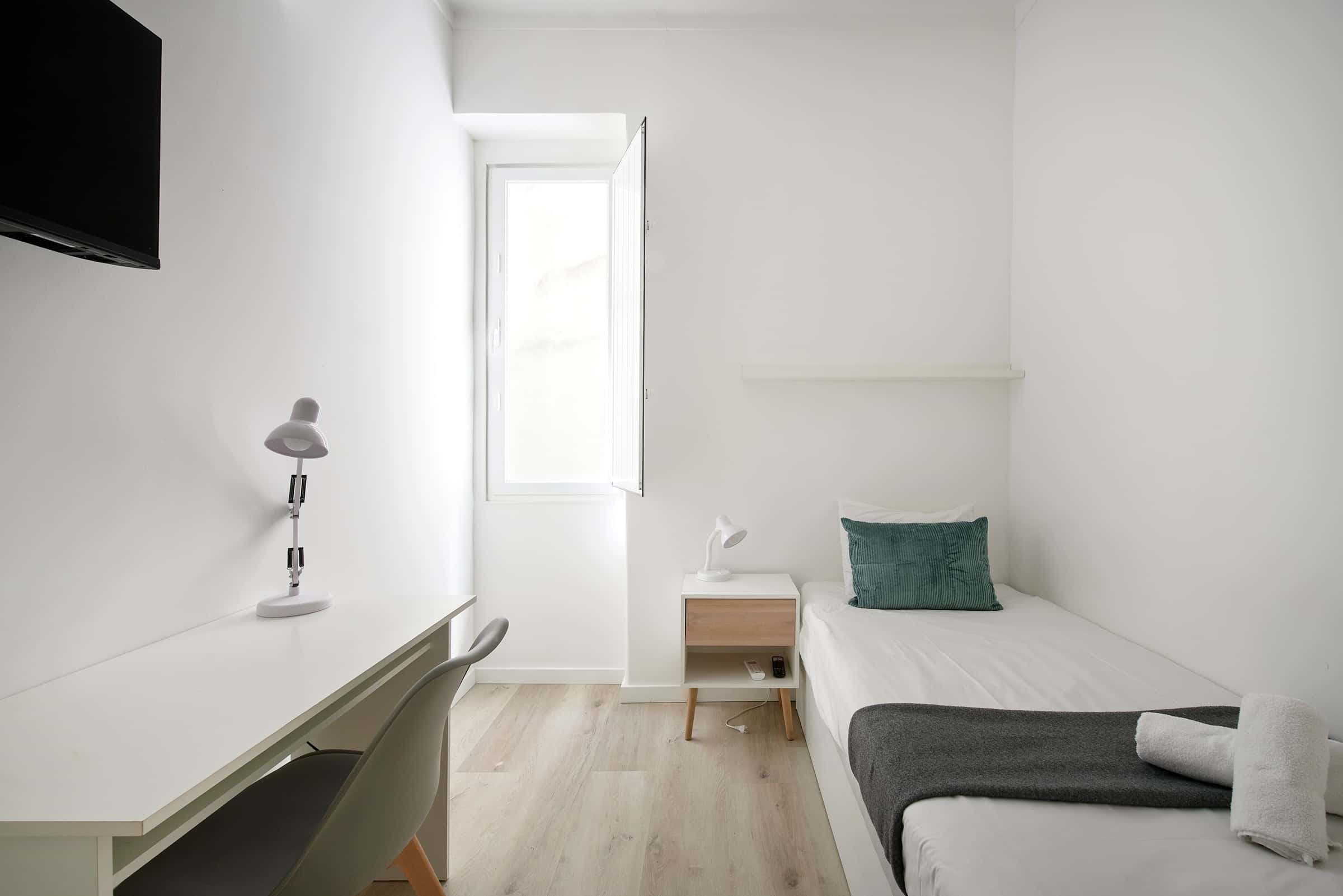 Friendly single bedroom in Lisbon - Room 4 photo 1