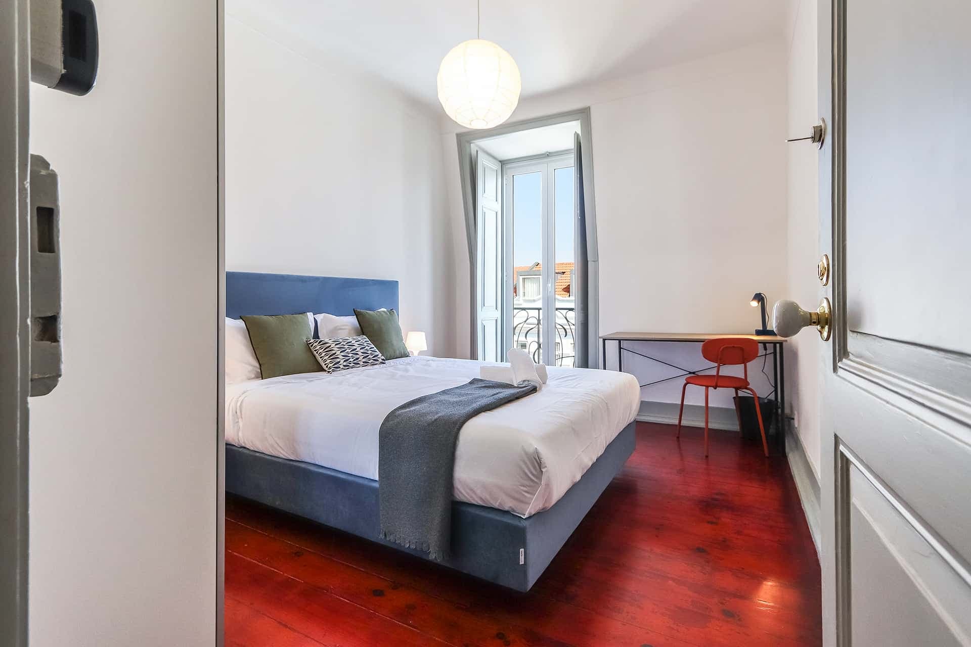 Bright double bedroom with balcony in Campo de Ourique - Room 4 photo 1