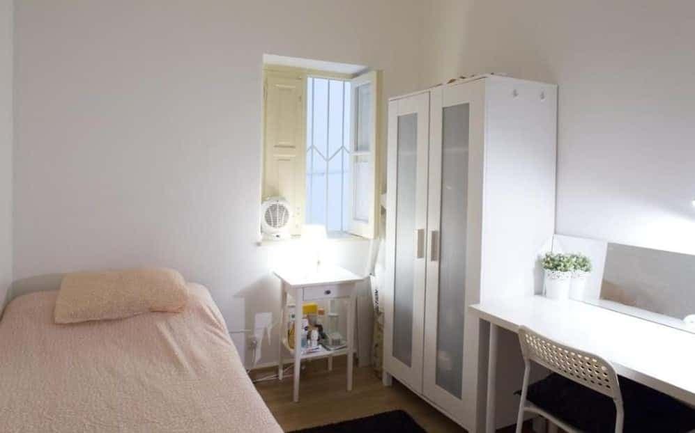Comfortable single bedroom in Saldanha - Room 4 photo 1
