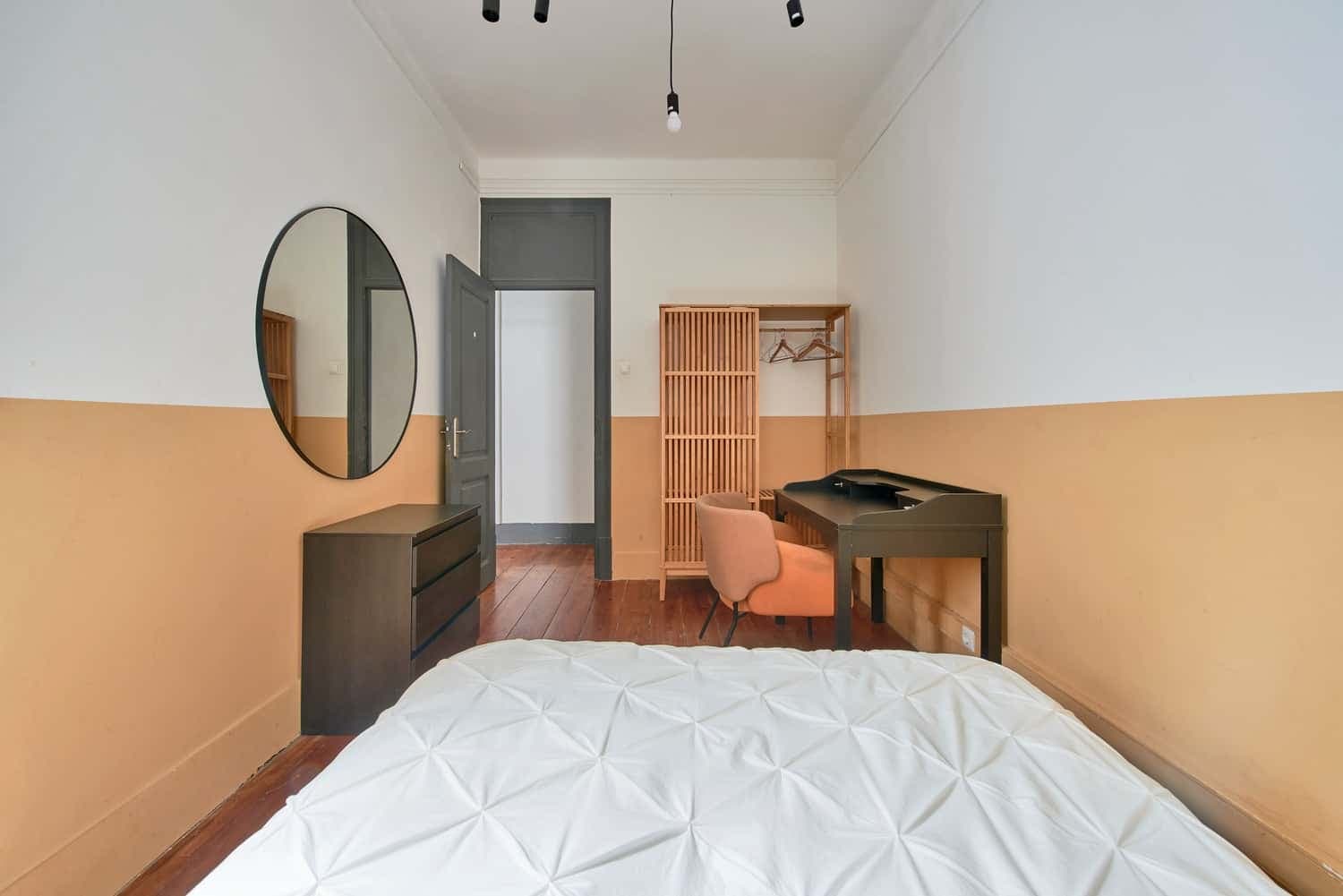 Room 3 - 25. Duque Avila 15 4D photo 1