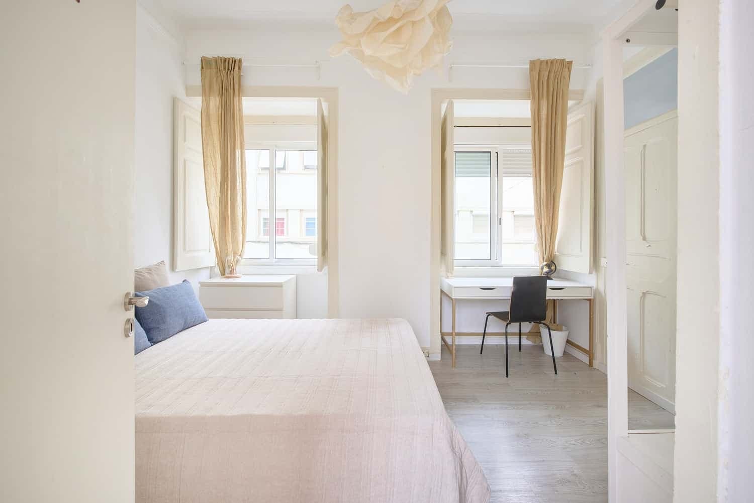 Room 4 - 03. Carvalho Araujo 90 1E photo 1