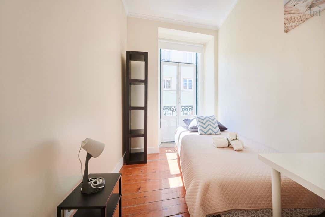 Comfortable single bedroom in Avenida - Room 2 photo 1
