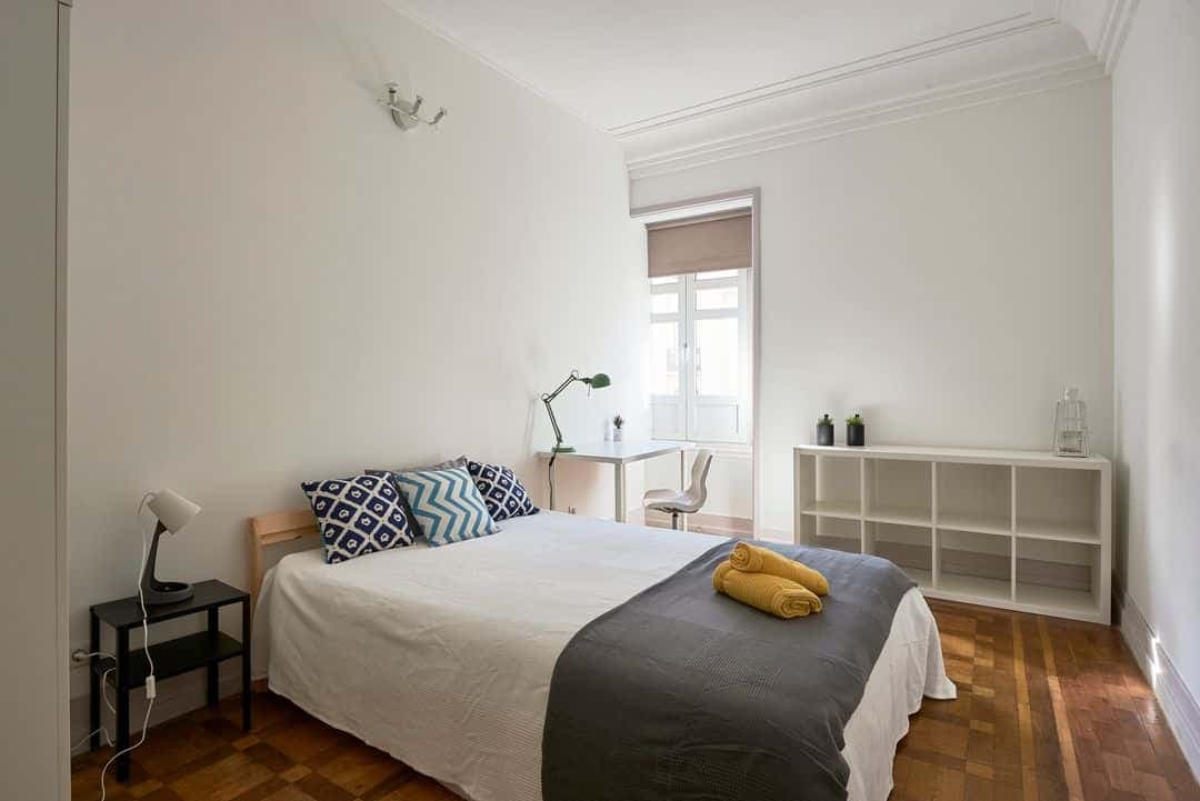 Comfortable double bedroom in Marquês de Pombal - Room 5 photo 1