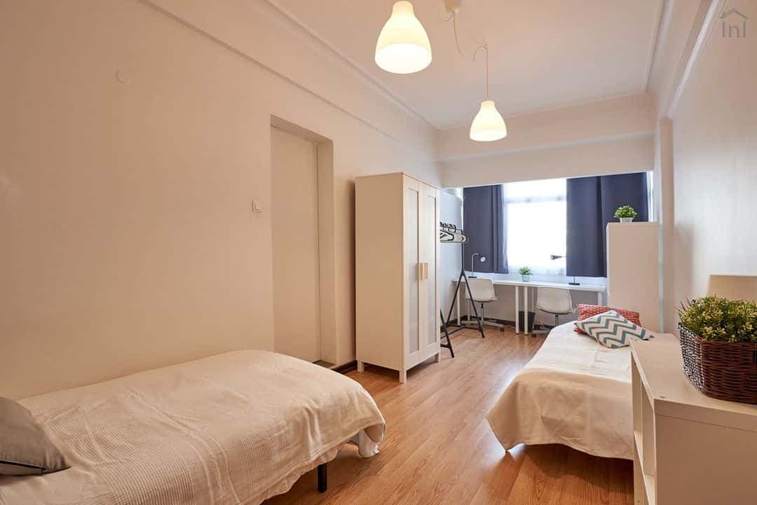 New twin bedroom with private bathroom in Saldanha - Room 9 photo 1