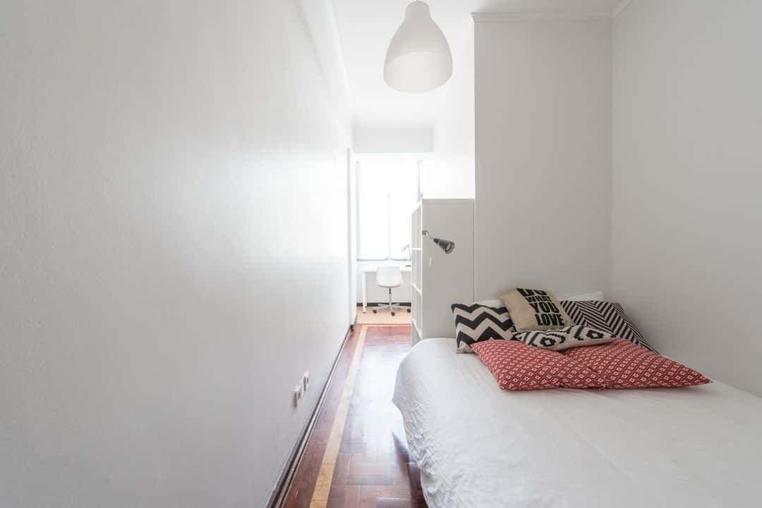 Modern double bedroom in Saldanha - Room 7 photo 1