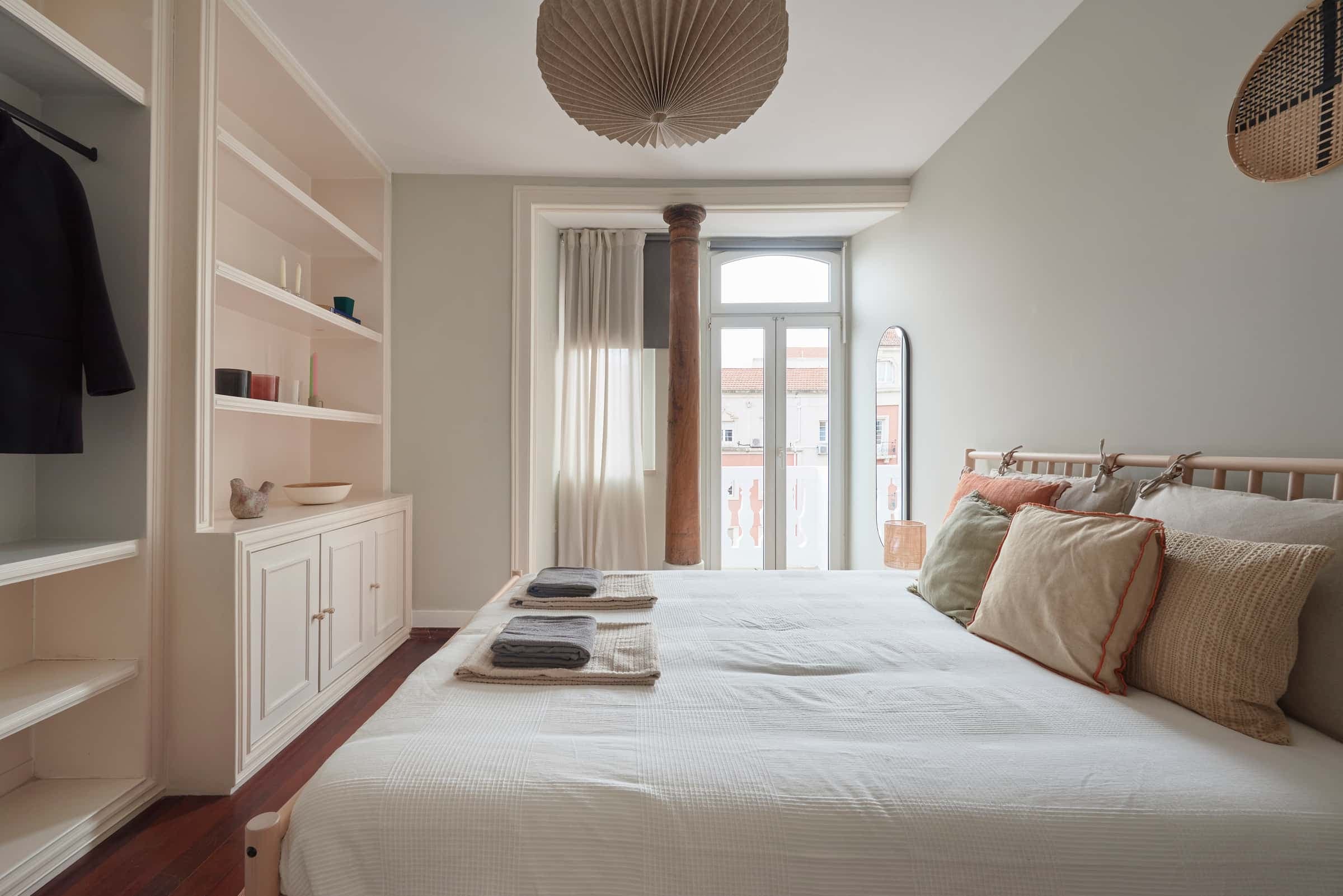 Confortable Double Room with private balcony near Parque Eduardo VII - Room 1 photo 1