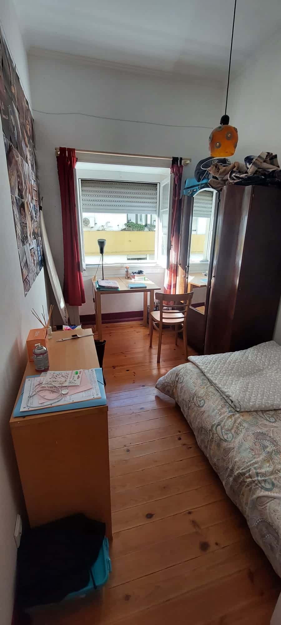Comfy bedroom with a double bed, big windows and a desk photo 1