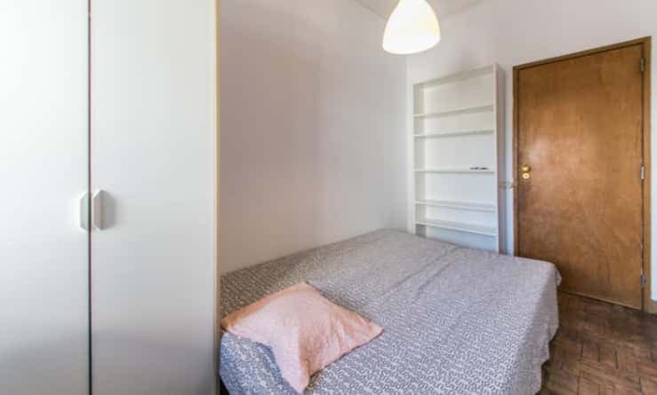 Quarto com cama de casal em apartamento com 6 quartos - FLAT BP - BP106 photo 1