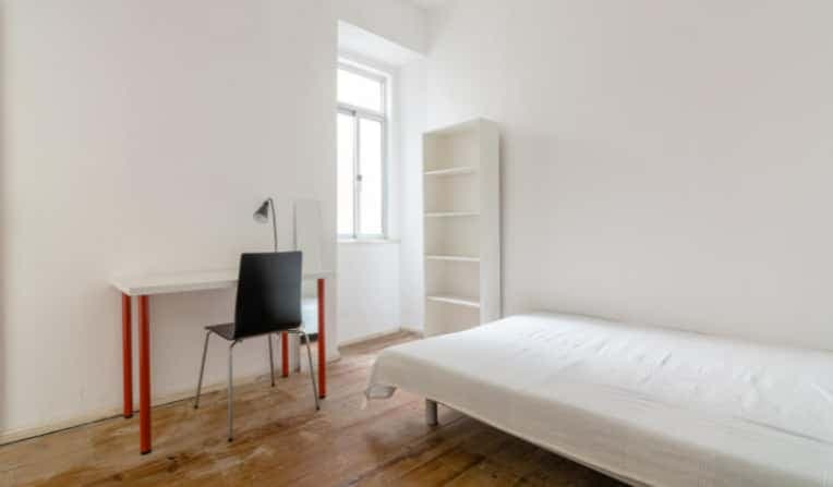 Quarto com duas camas de solteiro em apartamento com 9 quartos - FLAT N - N6 photo 1