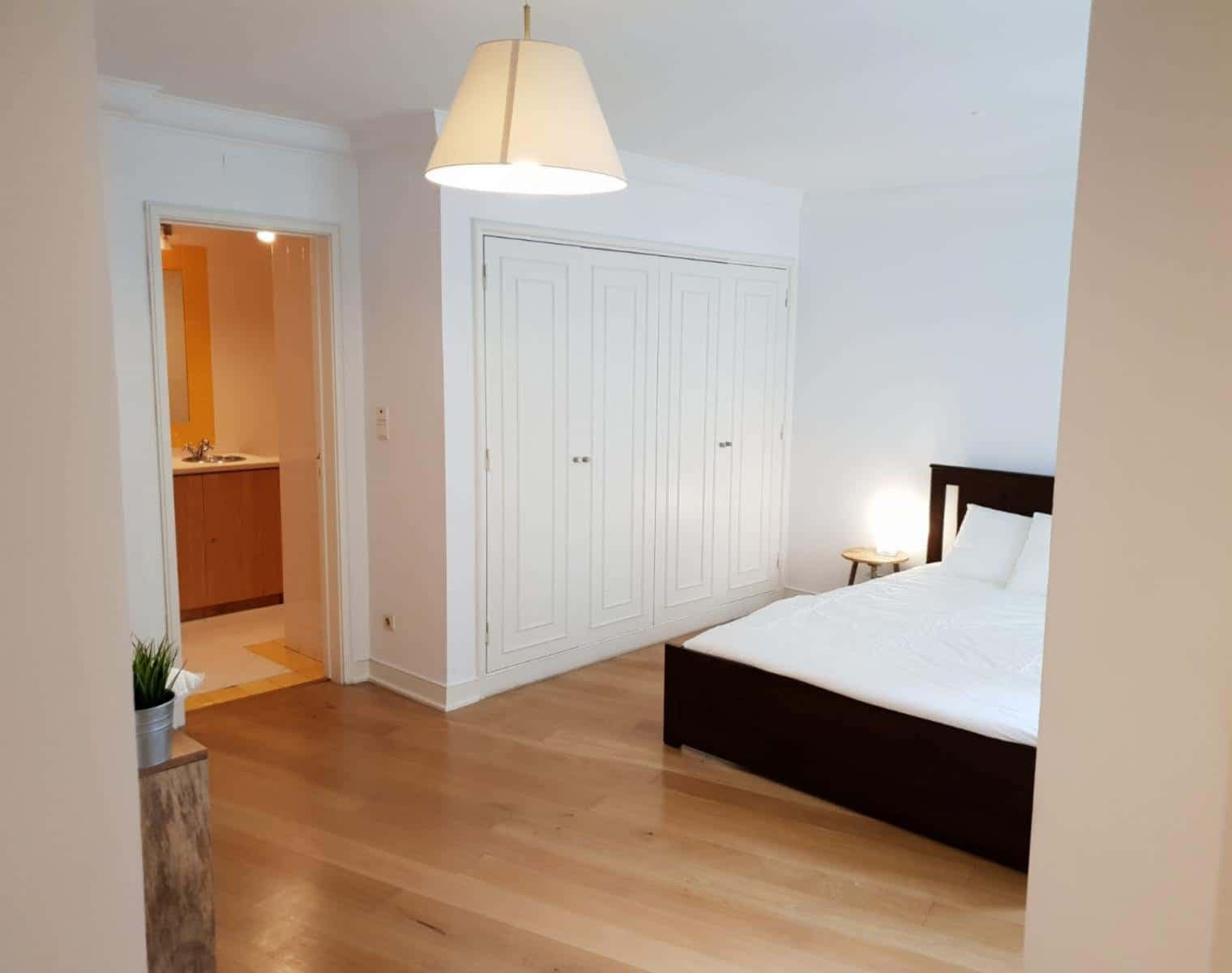 Quarto com cama de casal, com casa de banho privada, em apartamento com 6 quartos - FLAT LUPI - LUPI 6 photo 1