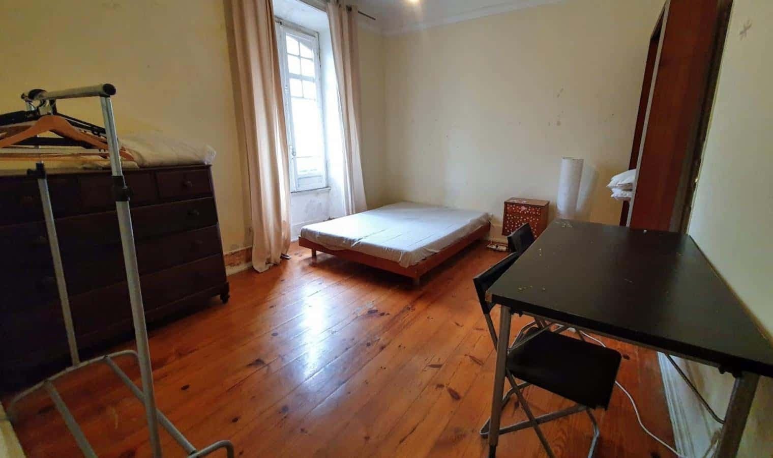 Quarto com cama de casal em apartamento com 5 quartos - FLAT SM - SM02 photo 1