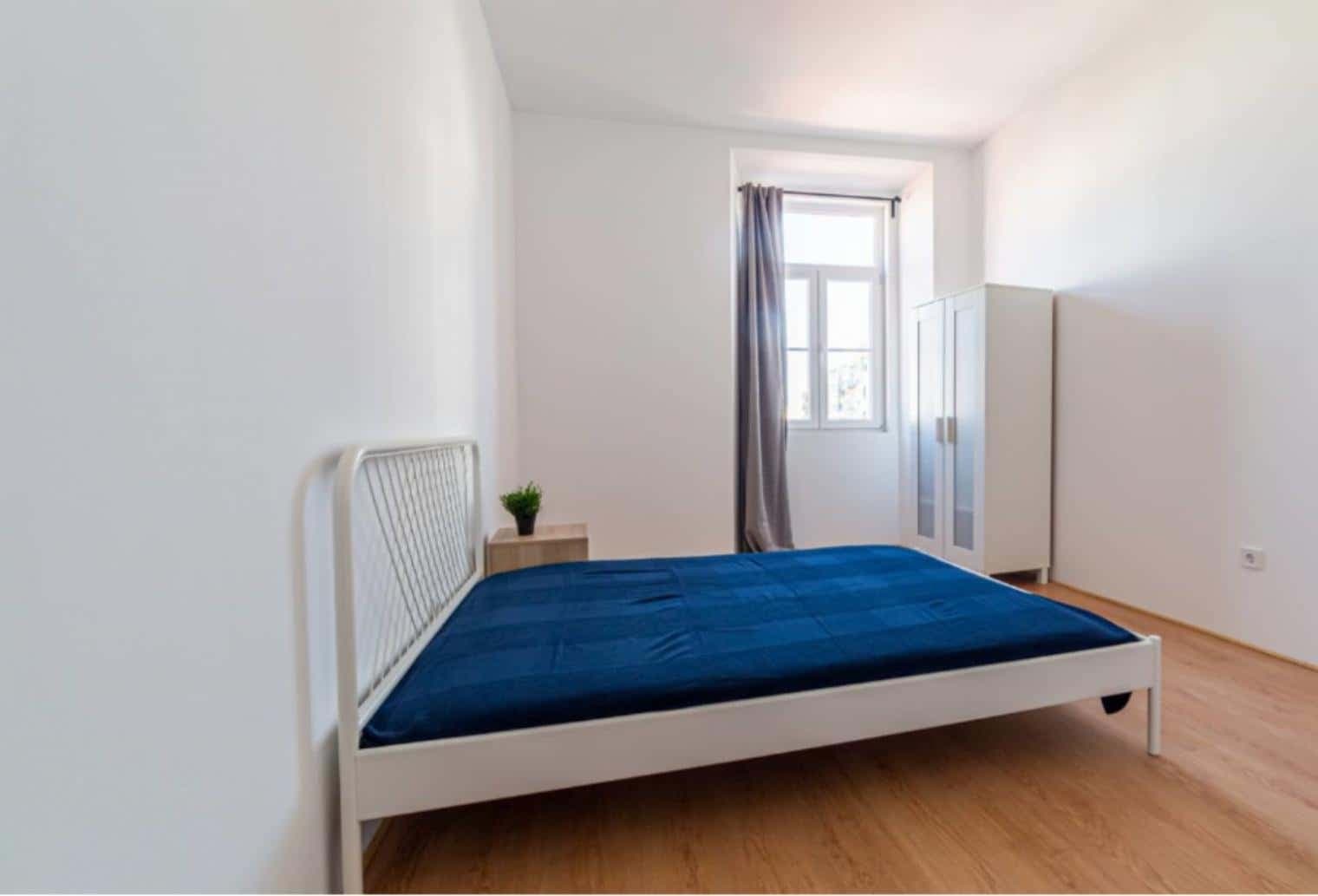 Quarto com cama de casal em apartamento com 9 quartos - FLAT Y - Y5 photo 1