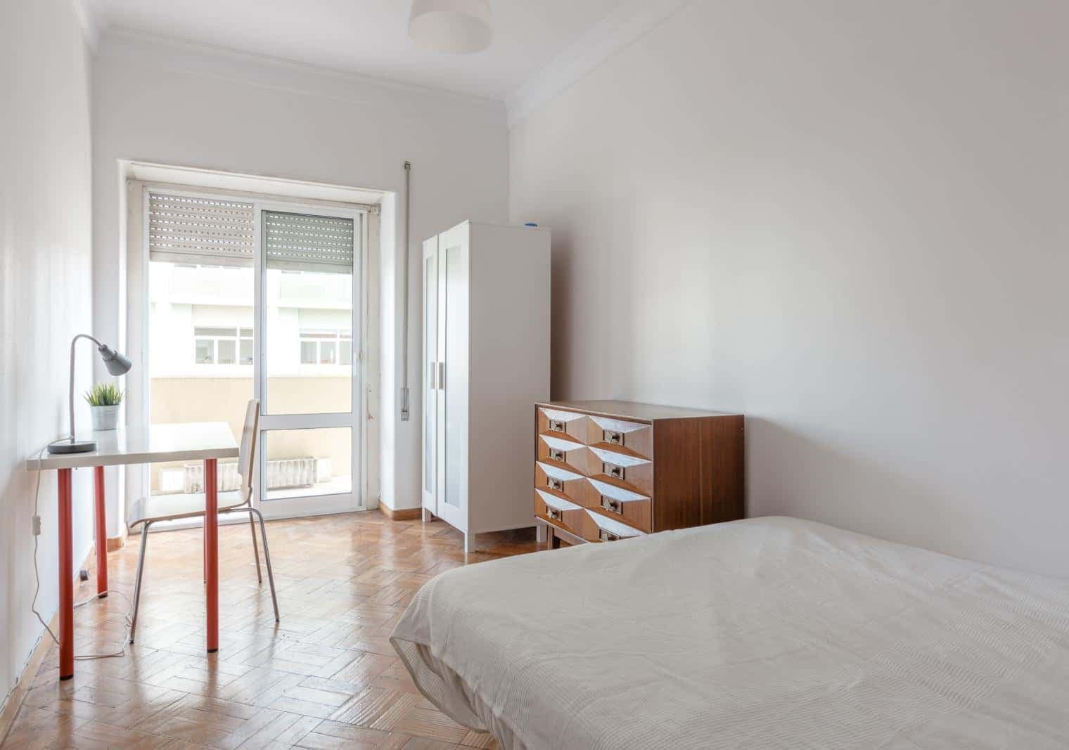 Quarto com cama de solteiro, com varanda, em apartamento com 7 quartos - FLAT REP - REP 5 photo 1