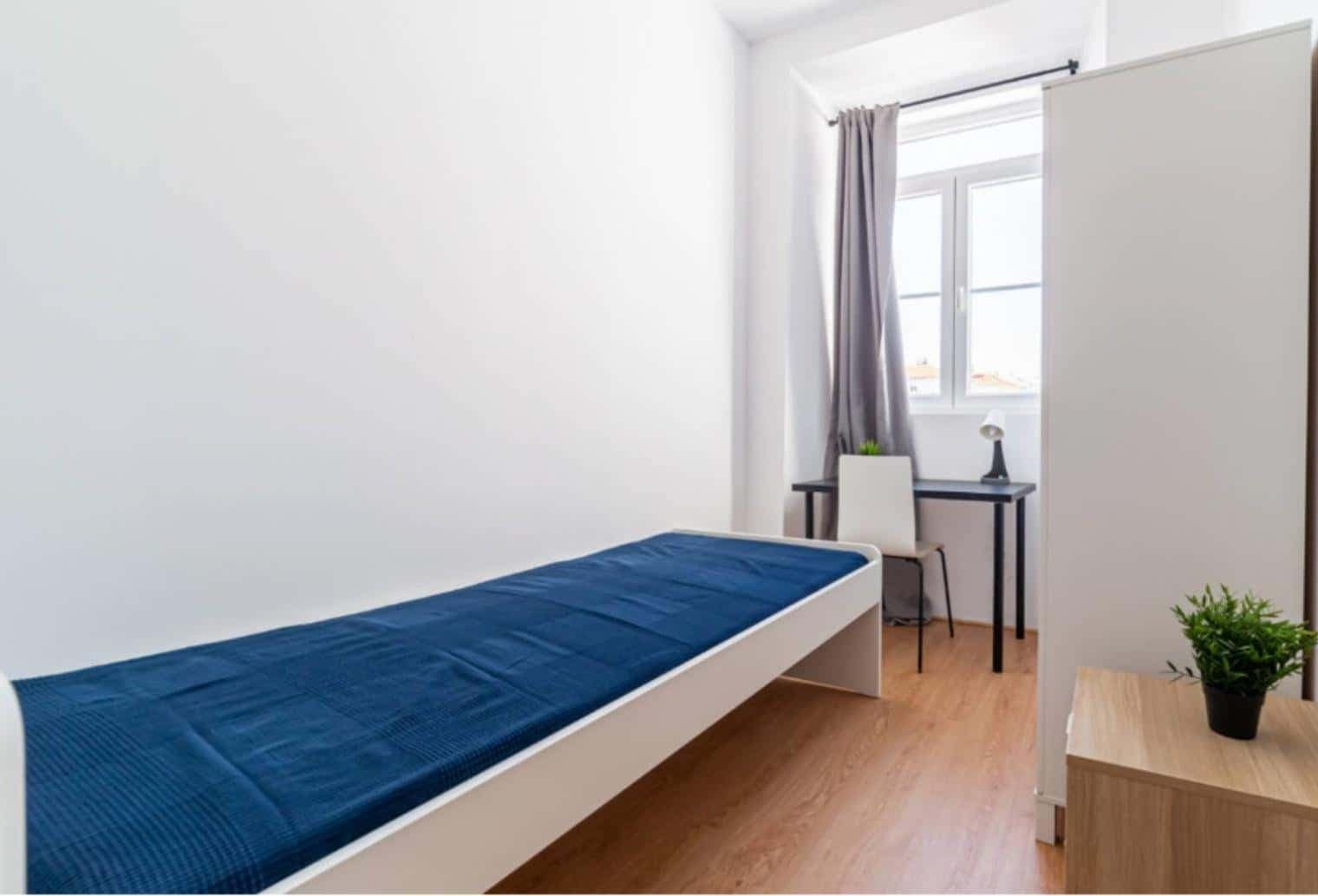 Quarto com cama de solteiro em apartamento com 9 quartos - FLAT Y - Y8 photo 1