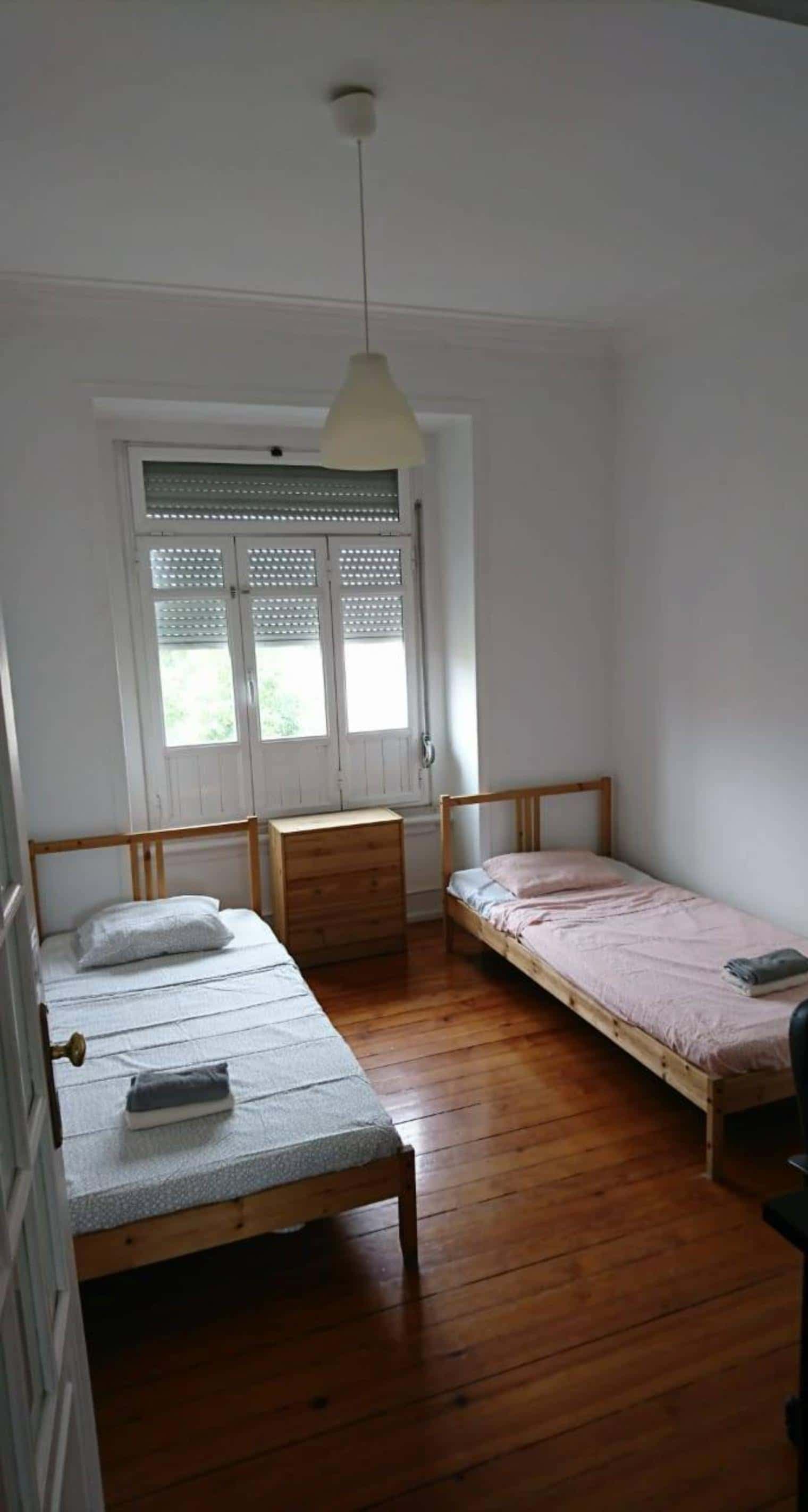 Quarto com cama de casal em apartamento com 7 quartos - FLAT B - B5 photo 1