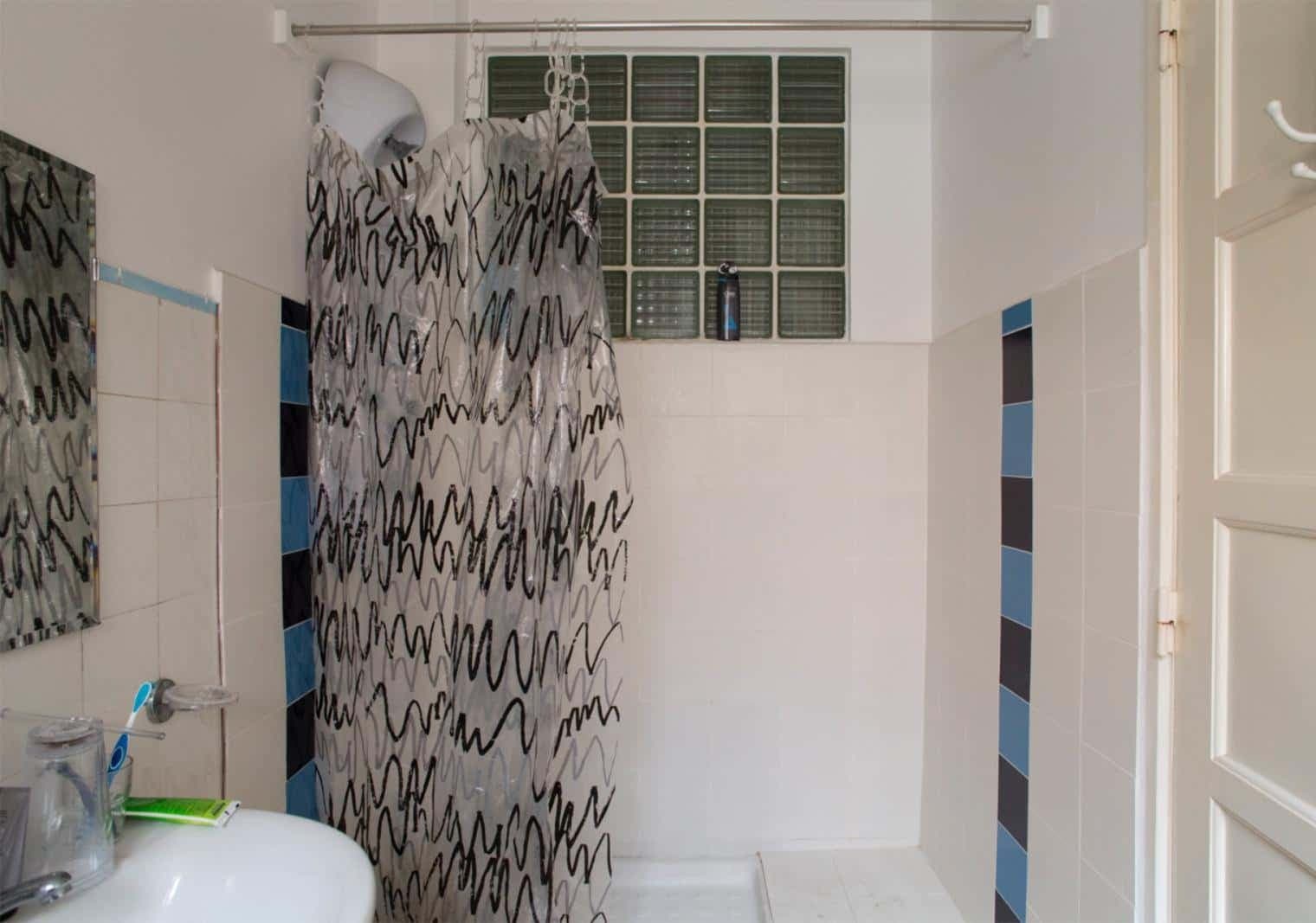 Quarto com cama de casal em apartamento com 7 quartos - FLAT I - I04 photo 1
