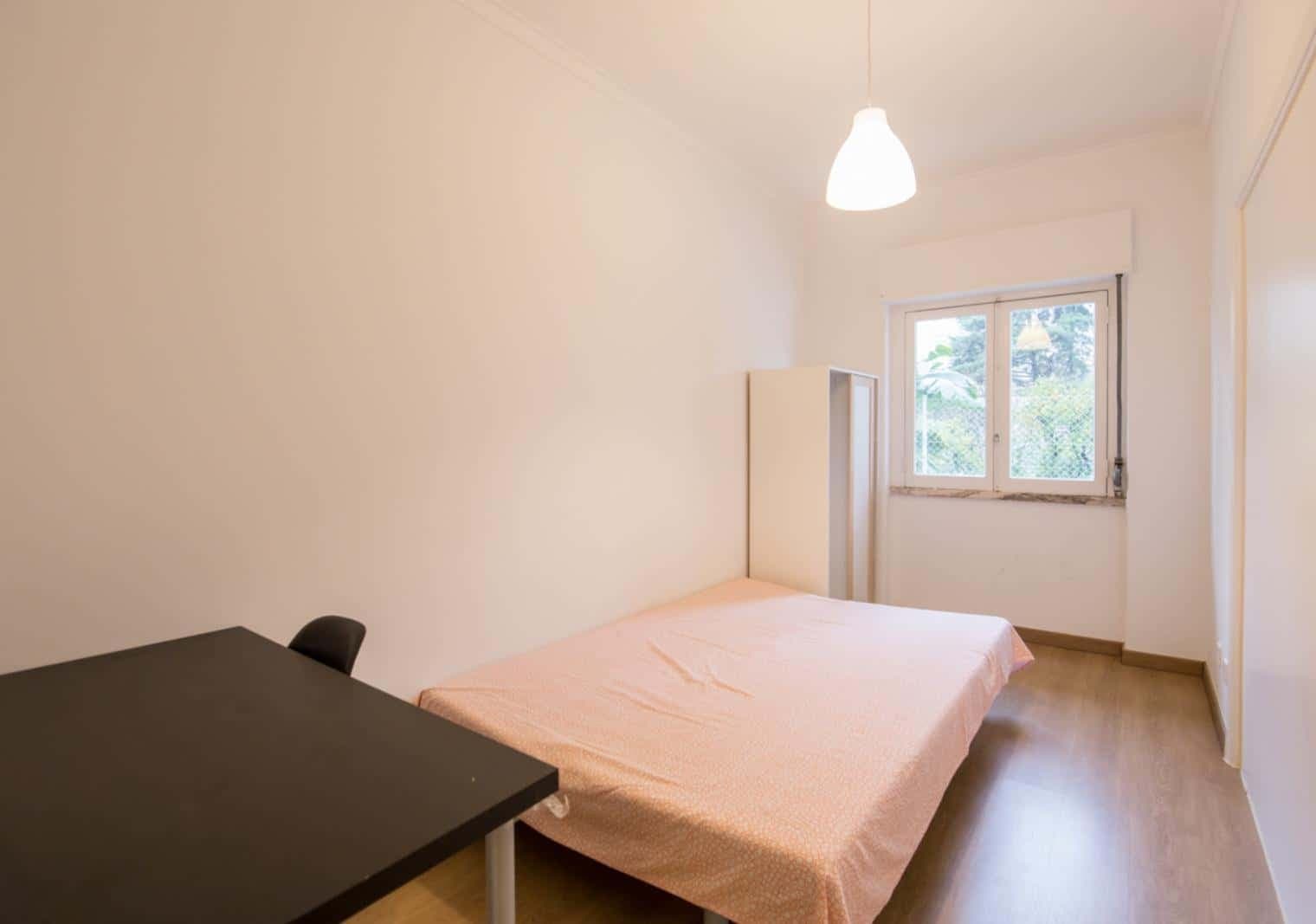 Quarto com cama de casal em apartamento com 3 quartos - FLAT Q - Q1 photo 1