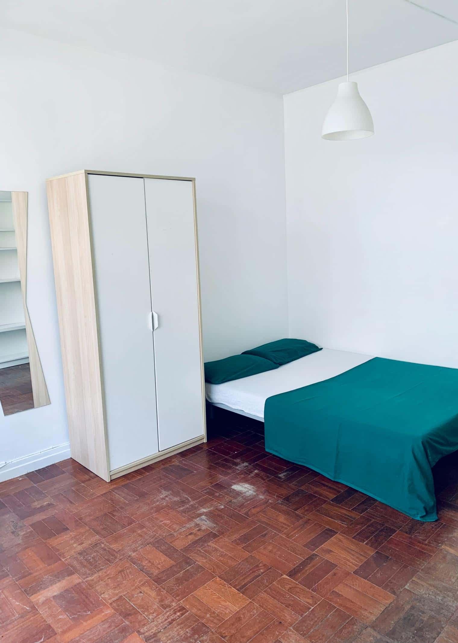 Quarto com cama de casal em apartamento com 6 quartos - FLAT BP - BP107 photo 1