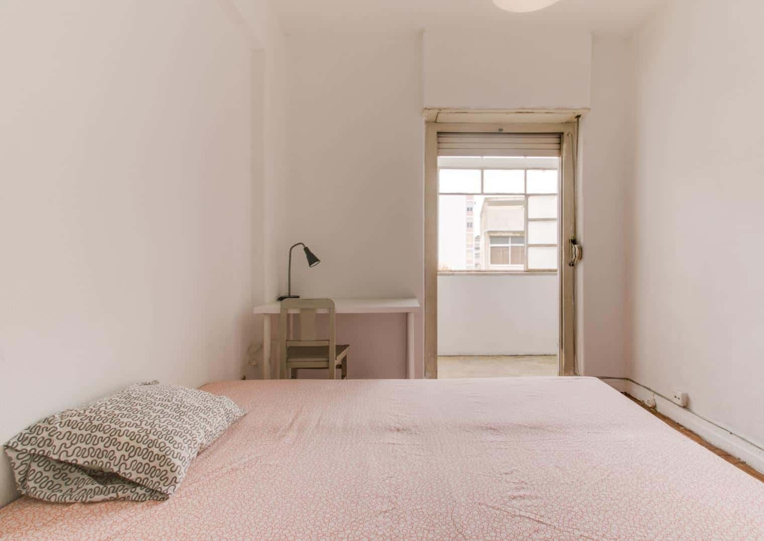 Quarto com cama de casal em apartamento com 6 quartos - FLAT LP - LP204 photo 1