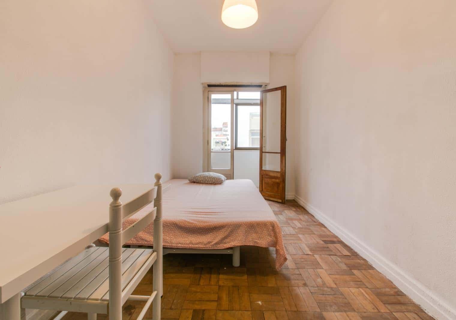 Quarto com cama de casal, com varanda, em apartamento com 6 quartos - FLAT LP - LP205 photo 1