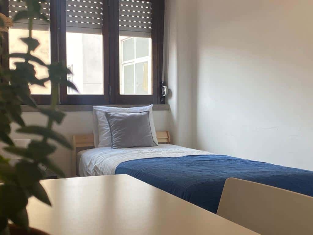 Lovely ensuite bedroom in a T6 in Lisbon.Room6 photo 1