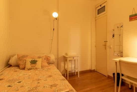 Confortable single bedroom in Saldanha - Room 7 photo 1