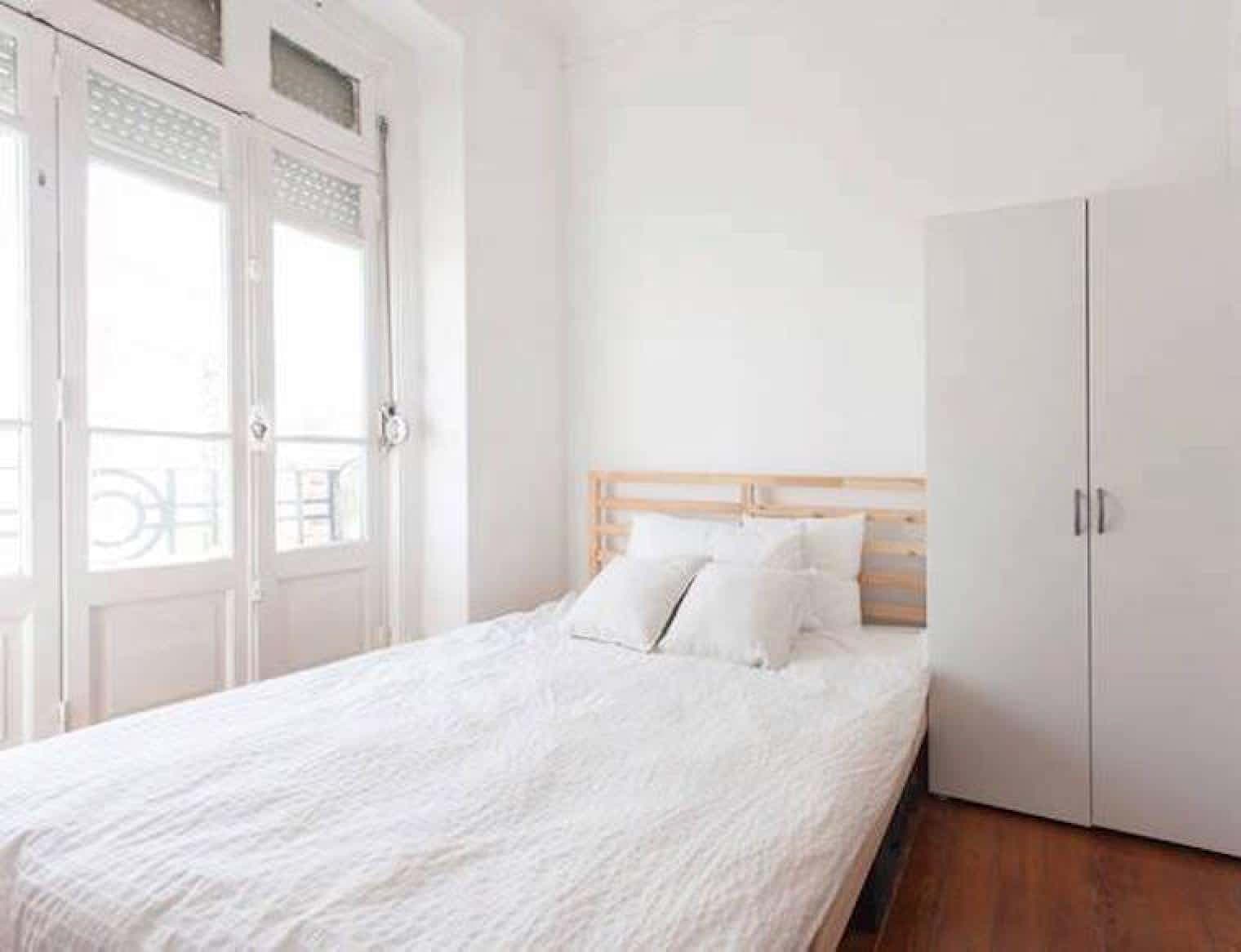 Quarto com cama de casal, com varanda, em apartamento com 6 quartos - FLAT K - K3 photo 1