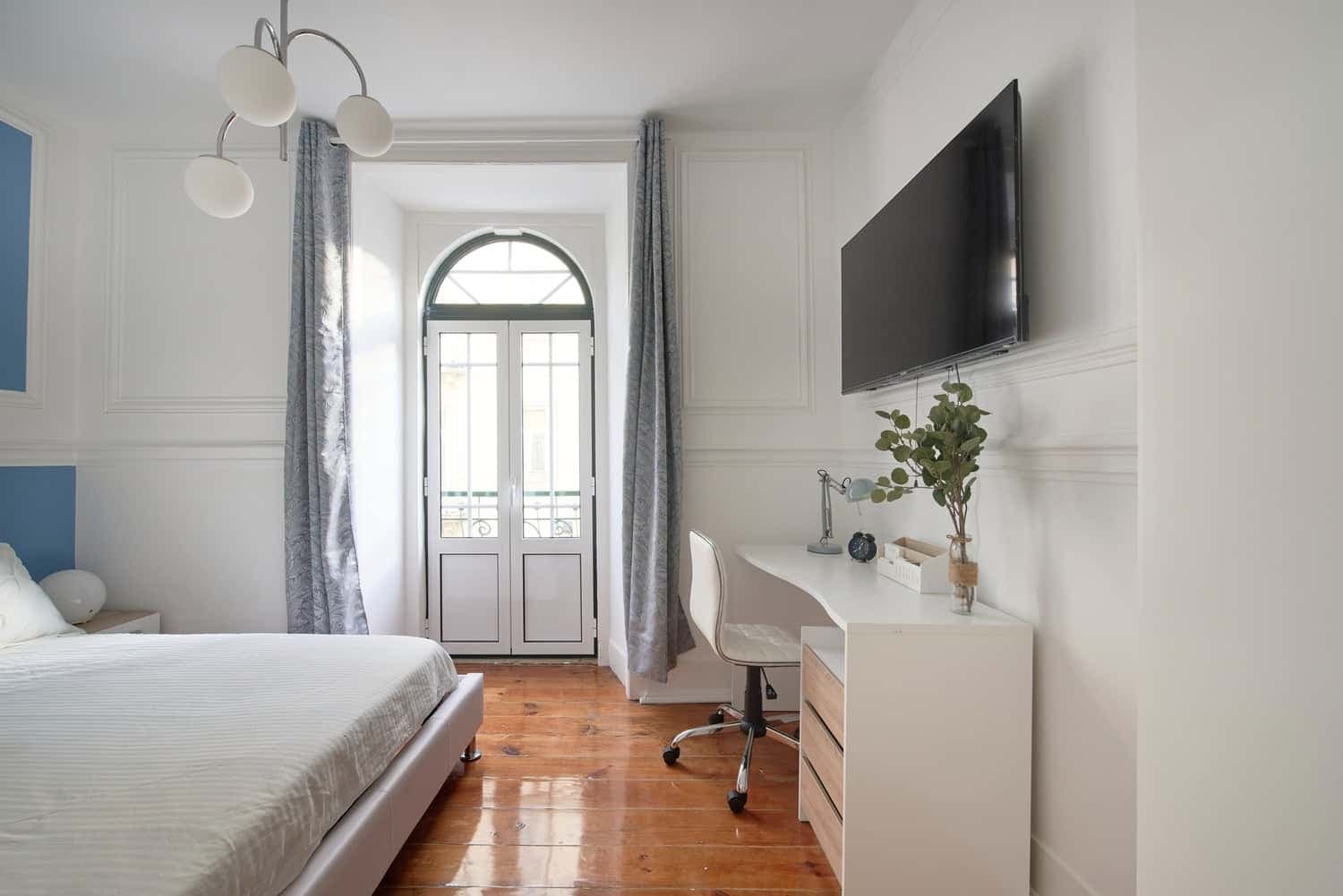Room 2 - 102. R.Cidade da Horta 36 1 photo 1