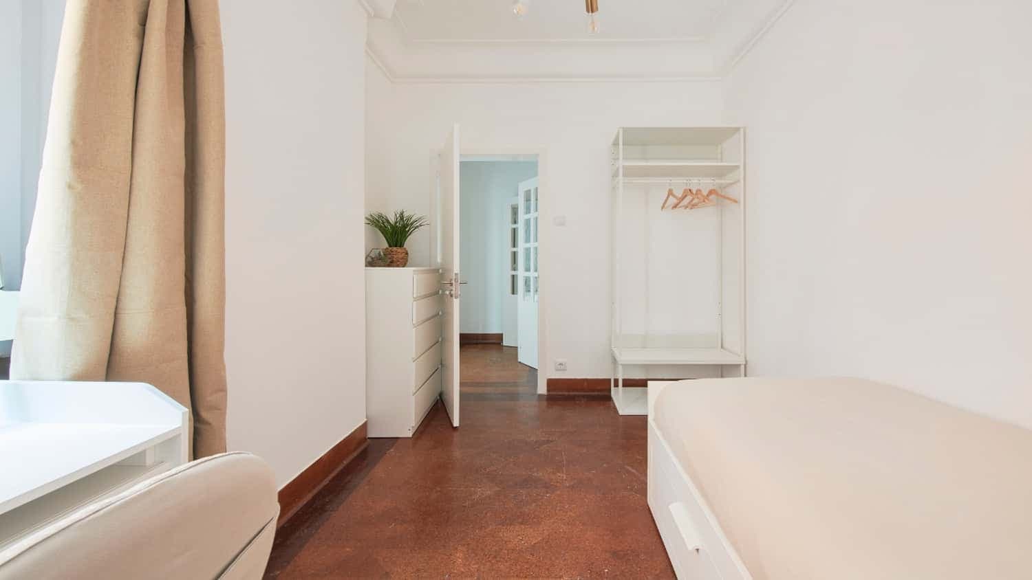 Room 4 - 44. Avenida Luís Bívar 36 2E photo 1