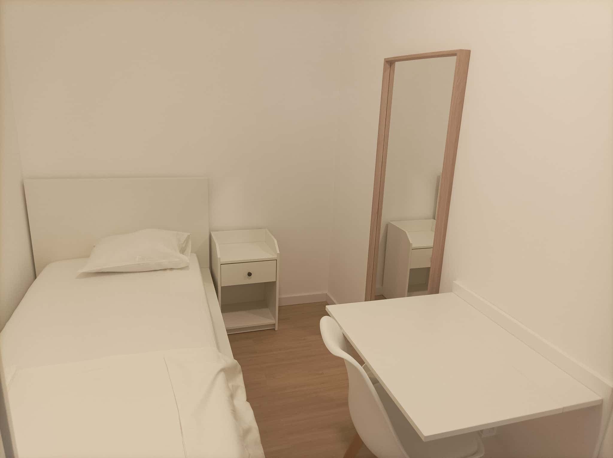 Comfy single room in Arroios, Lisbon photo 1