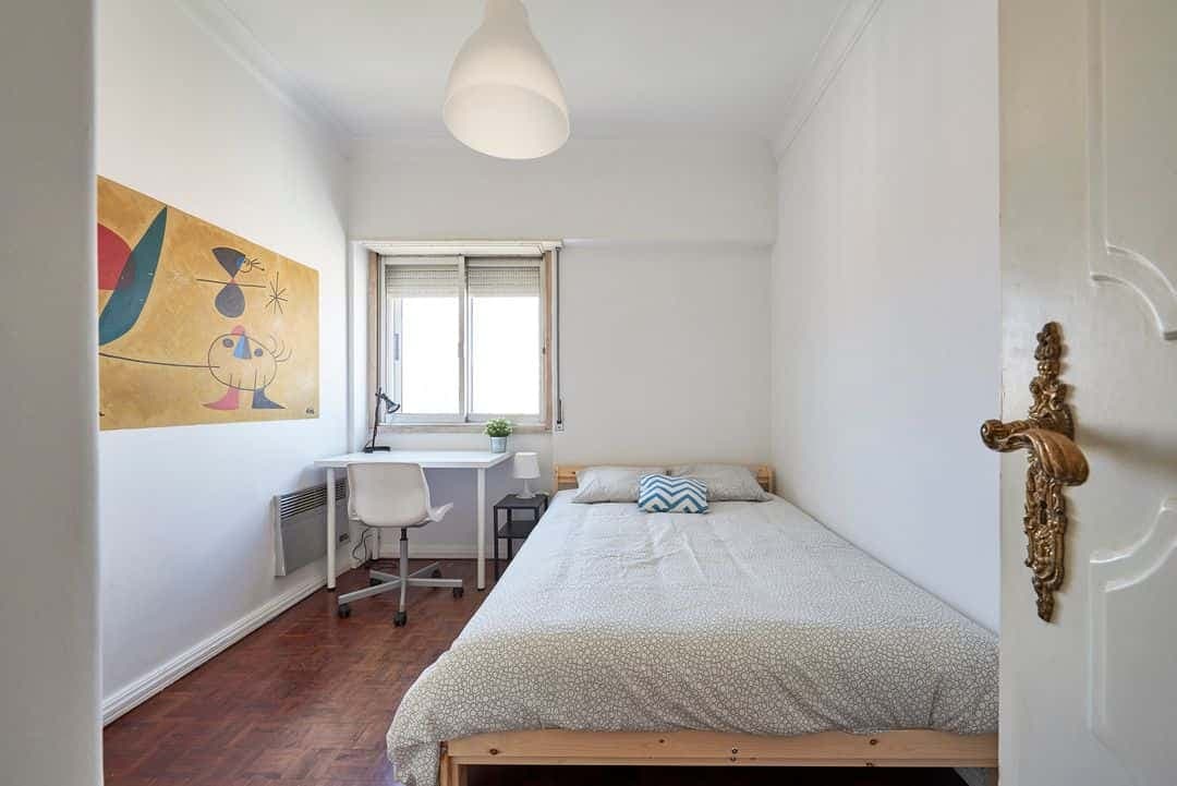 Cozy double bedroom in Alto dos Moinhos - Room 2 photo 1