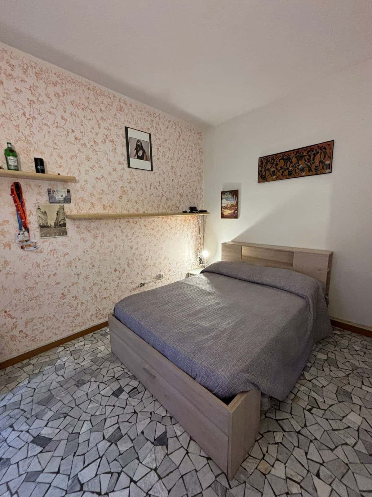 Stanza in appartamento ristrutturato in via Arcivescovo Romilli a Milano photo 1