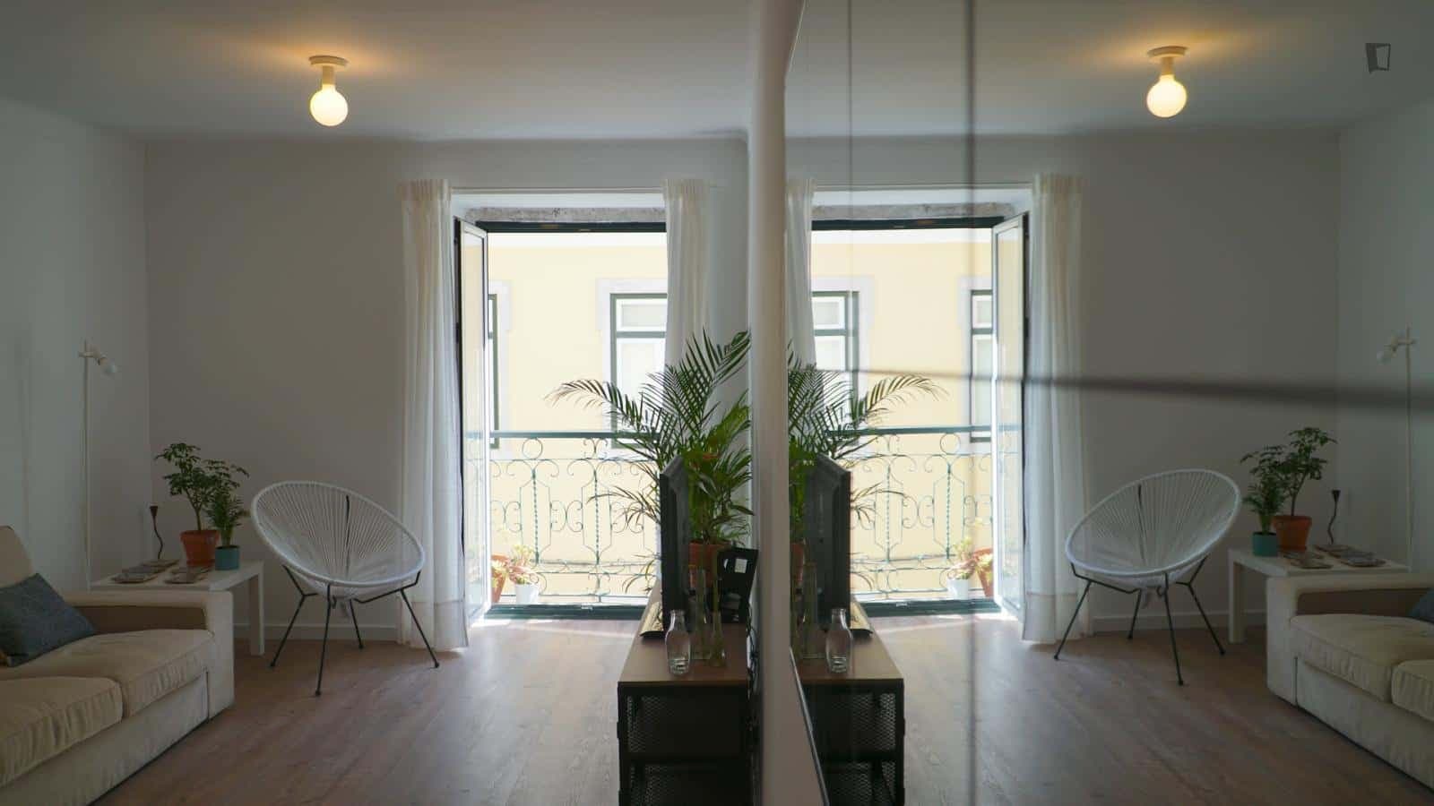 Apartment with 135 m² close to Lisbon City Centre photo 1