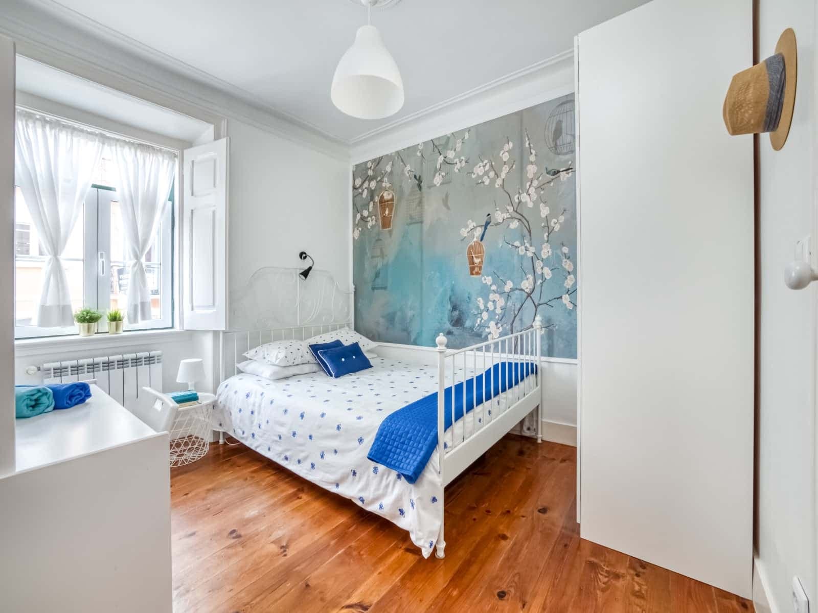 Cosy room in a 7-bedroom apartment in Saldanha - Room 6 photo 1