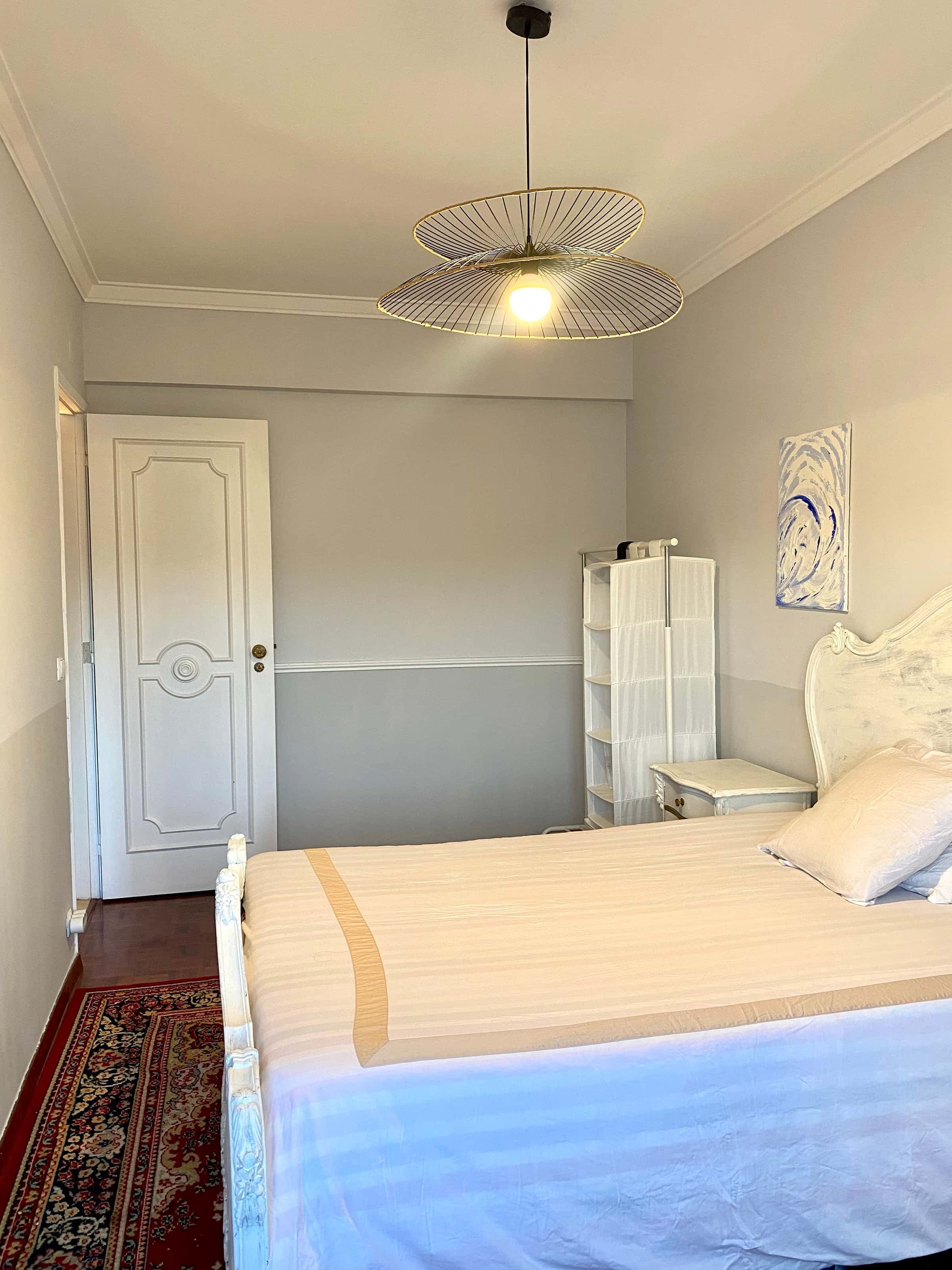 Spacious room in Odivelas, 20min from Lisbon (women only) photo 1
