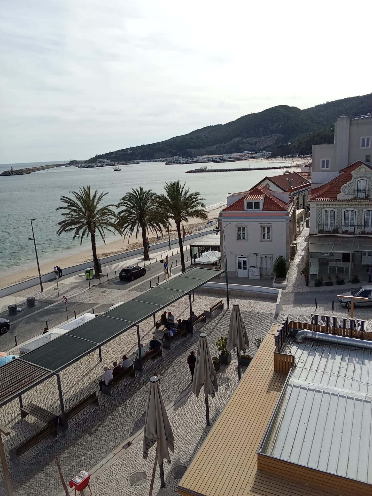 Spacious T3 Duplex in Sesimbra photo 1