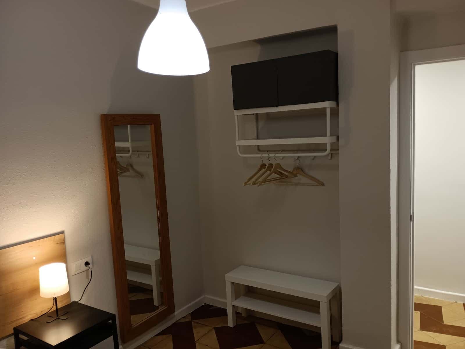Habitacion Luminoso y comoda para alquilar photo 1
