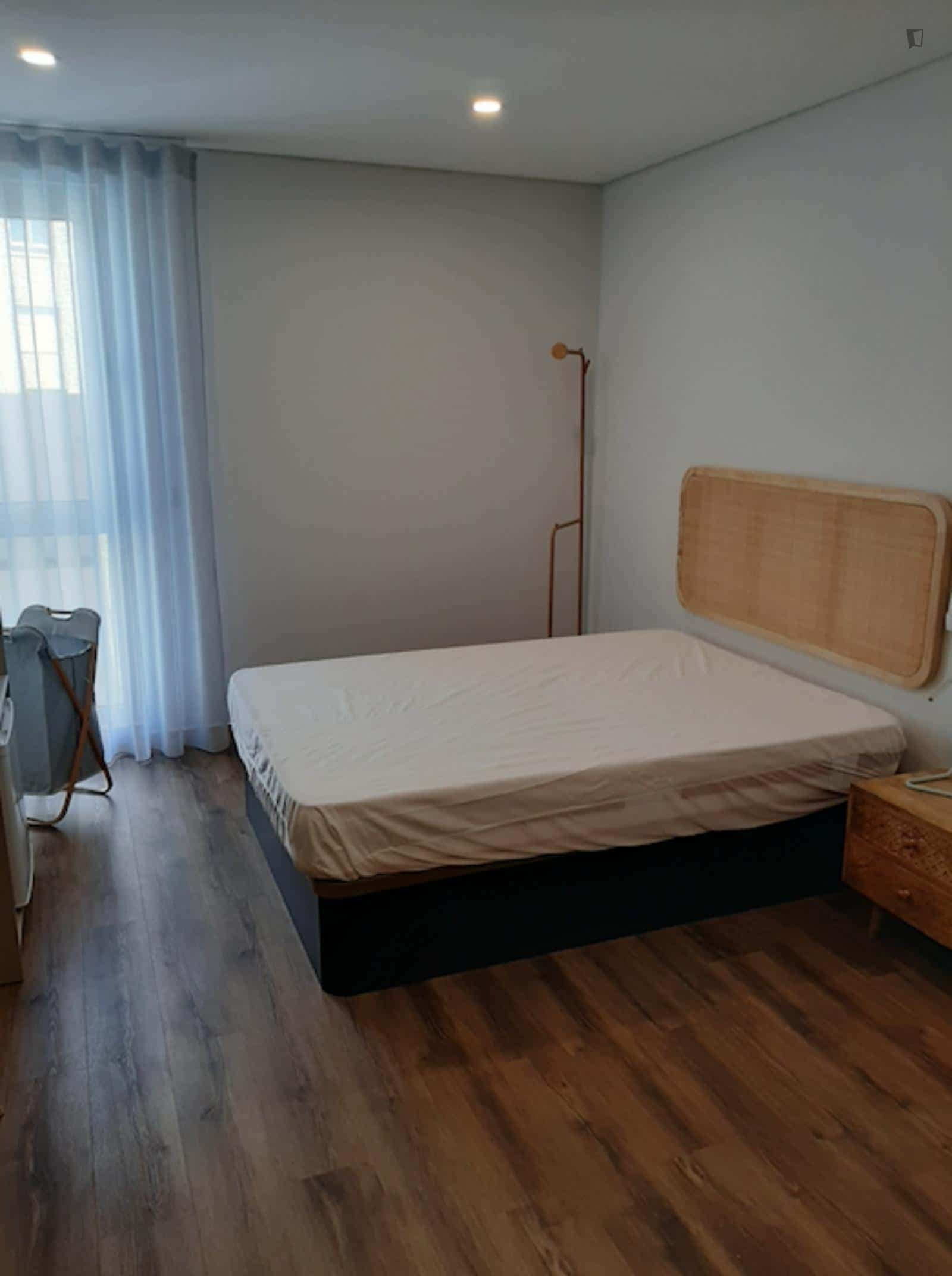 Room with private bathroom in Matosinhos, Porto (Room 4) photo 1