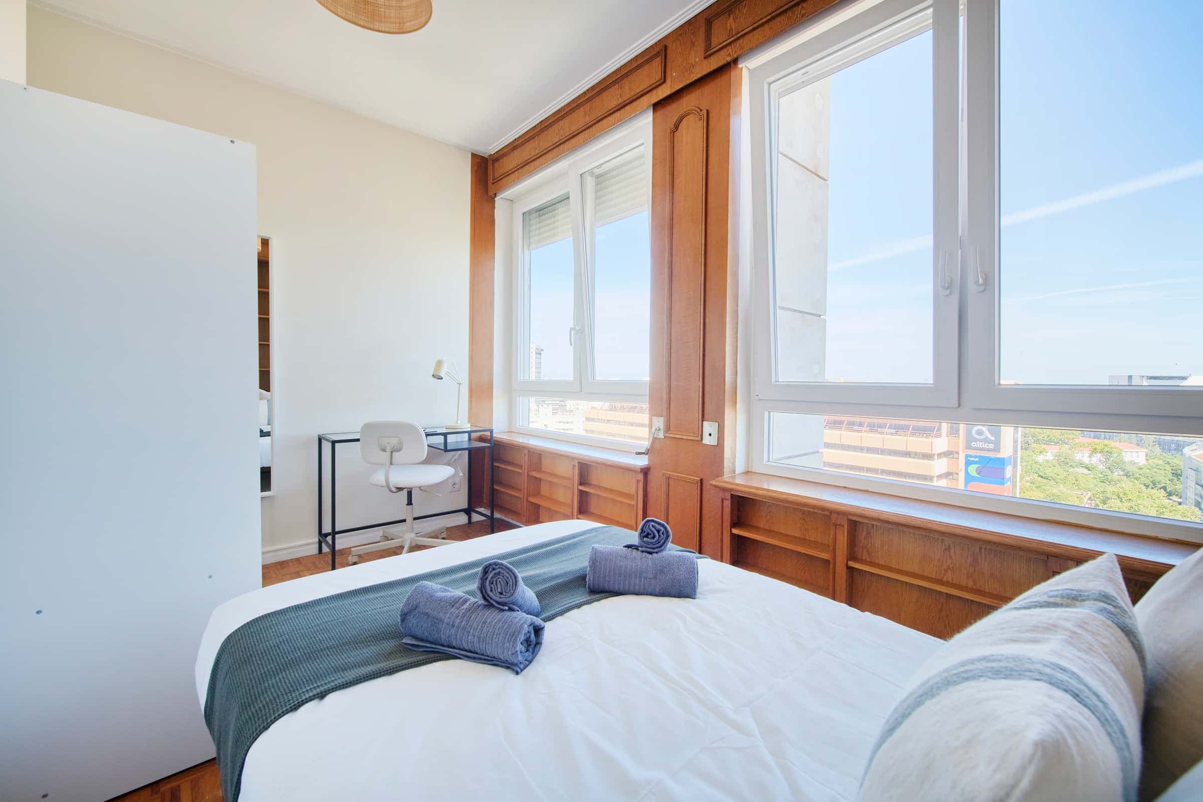 Luminous bedroom in a 10-room apartment in Saldanha, Lisbon - Room 10 photo 1