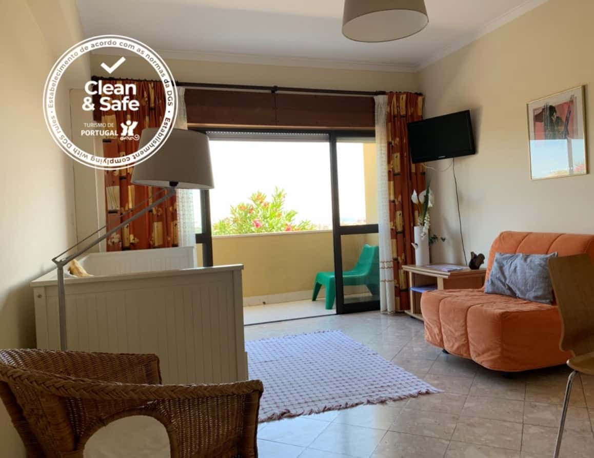 Apartment in Rua Manuel Anastácio Alves, Carnaxide (close to Lisbon) photo 1