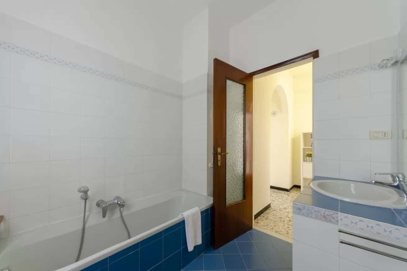 Apartment in 16030 Moneglia photo 1
