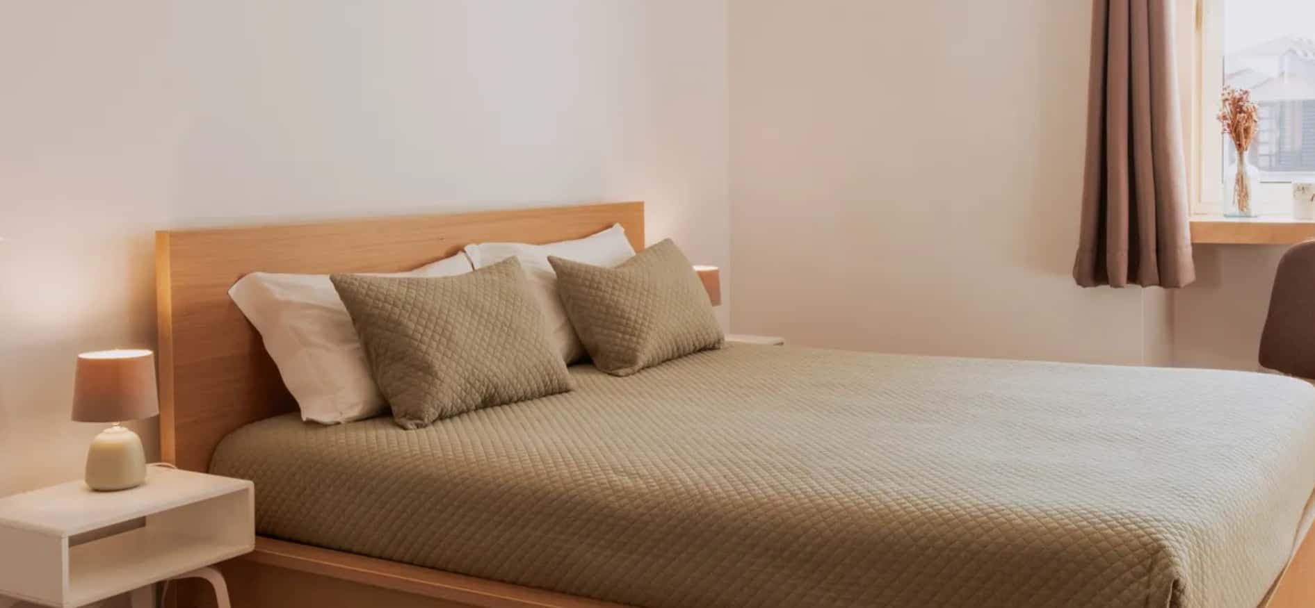 Spacious Bedroom with private bathroom in a rural hostel - Quarto da Vinha photo 1