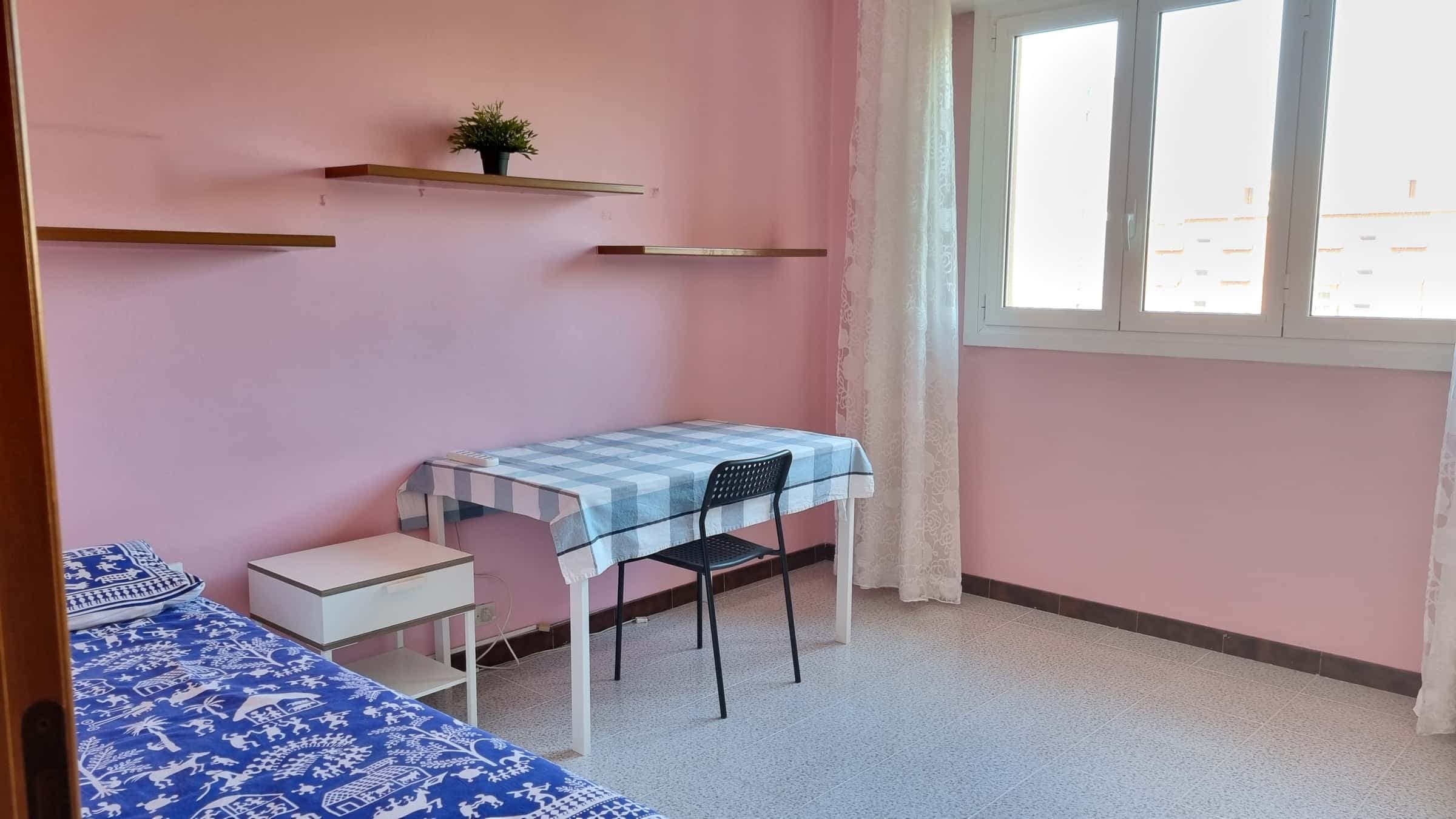 Room in Via Appennini, Milano for 86 m² with 3 bedrooms photo 1