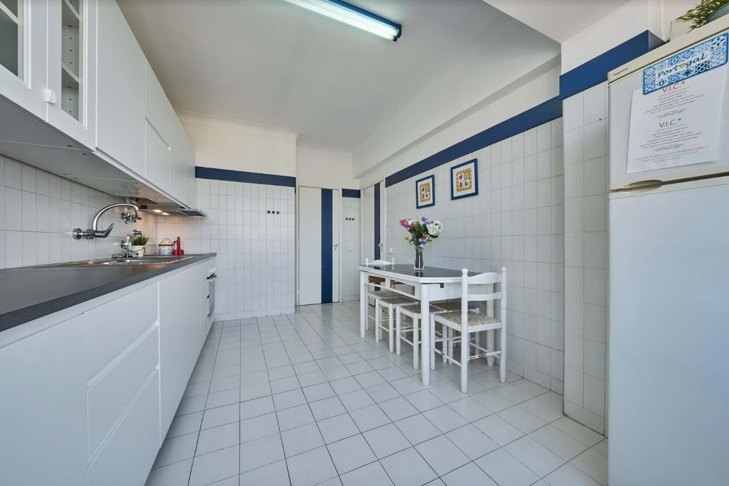 Spacious apartment with sea view in Costa da Caparica photo 1