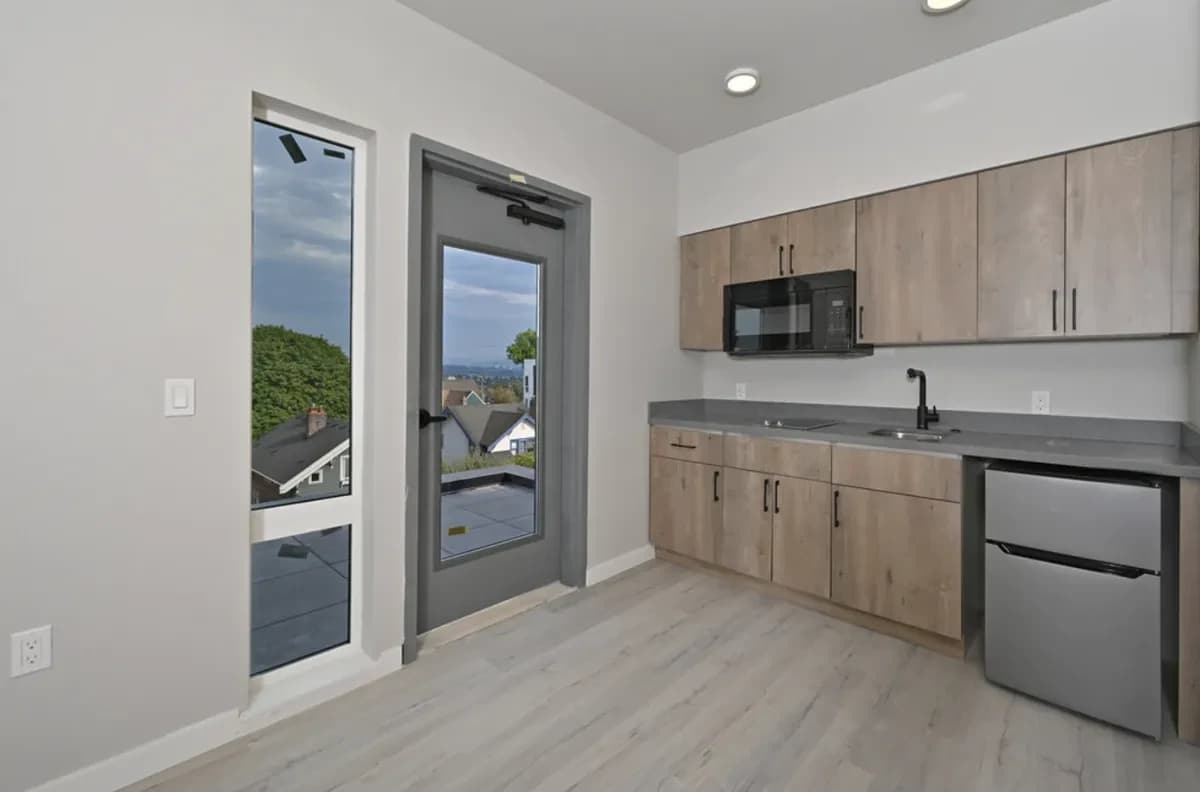 Clara Apartments photo 1