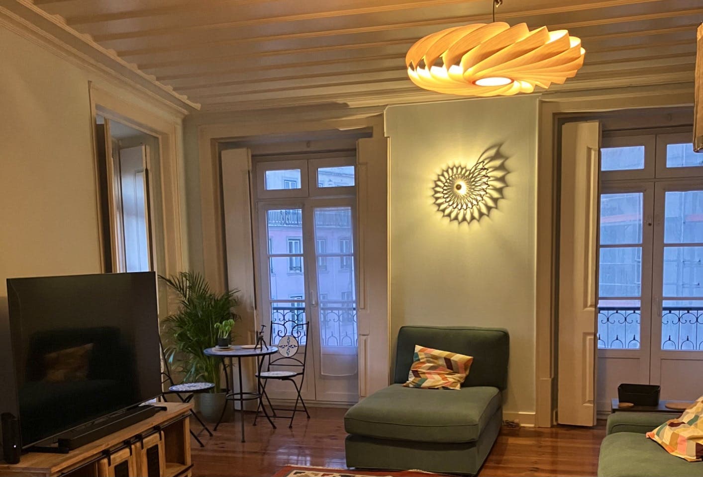 Huge light filled apartment near Time Out Market & River photo 1