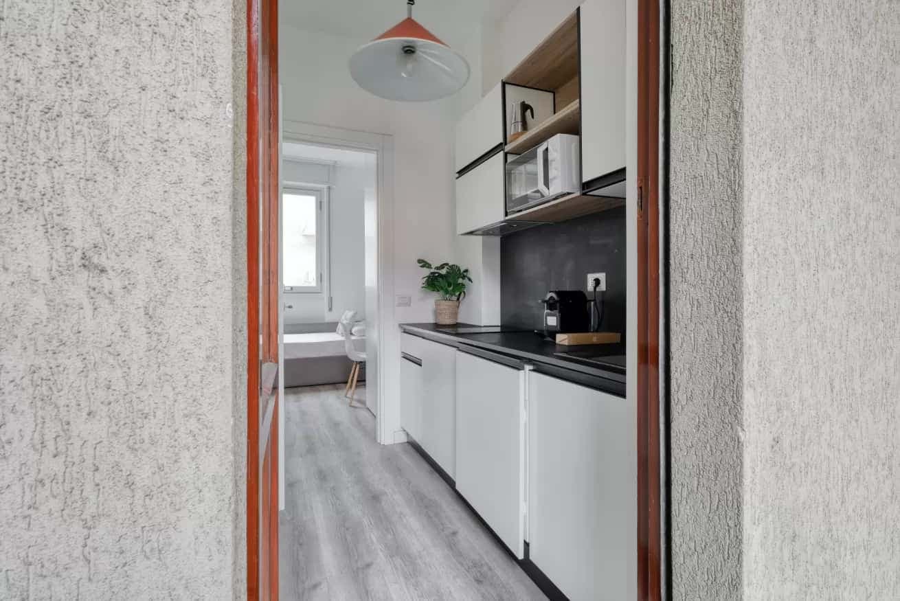 Modern studio for 3 near the city centre photo 1