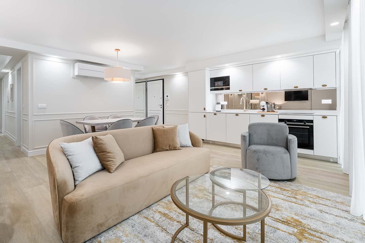 Vibrant Apartment in Santa Catarina, Porto photo 1