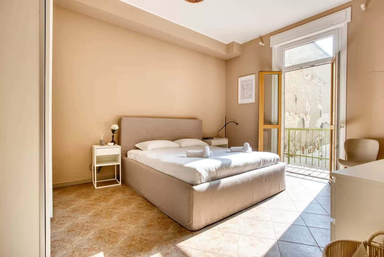 Chic 2-bed flat in the centre photo 1