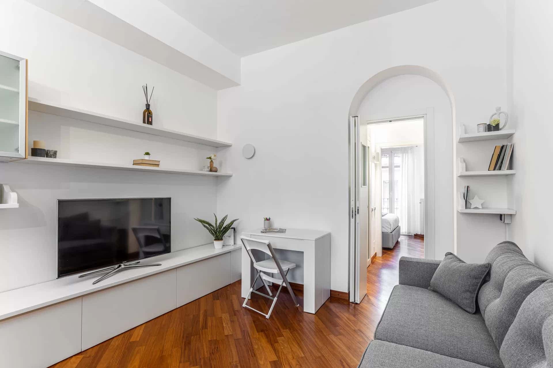 Charming 1-bed flat near Duomo di Milano photo 1